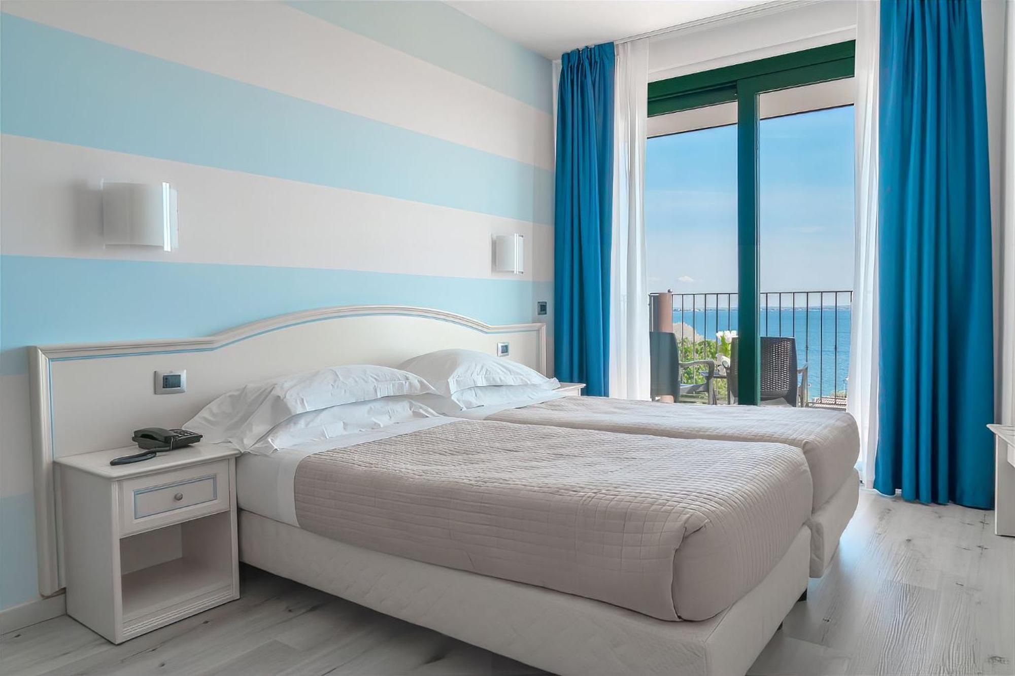 Ahg Riva Del Sole Hotel - Adults Only Moniga del Garda Ngoại thất bức ảnh