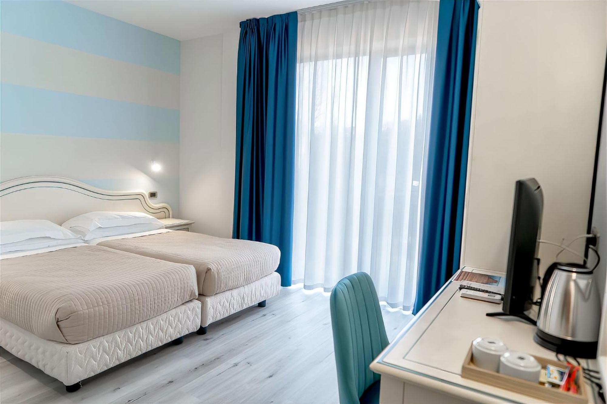 Ahg Riva Del Sole Hotel - Adults Only Moniga del Garda Ngoại thất bức ảnh