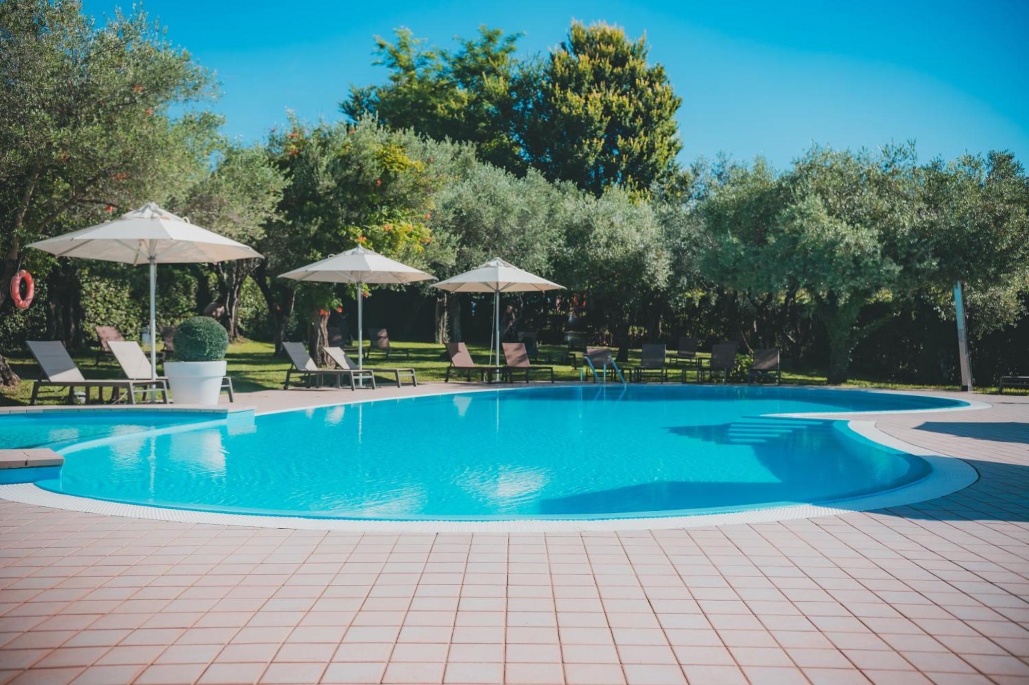 Ahg Riva Del Sole Hotel - Adults Only Moniga del Garda Ngoại thất bức ảnh