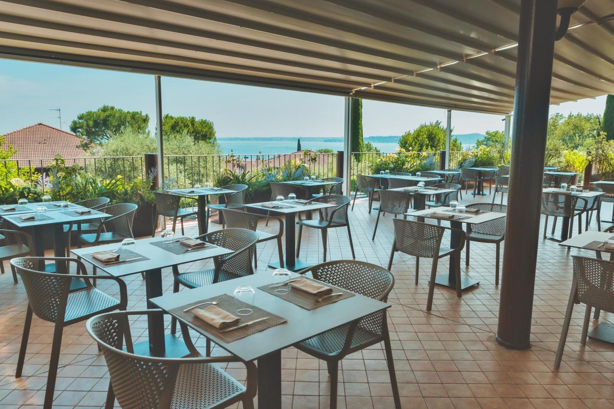 Ahg Riva Del Sole Hotel - Adults Only Moniga del Garda Ngoại thất bức ảnh