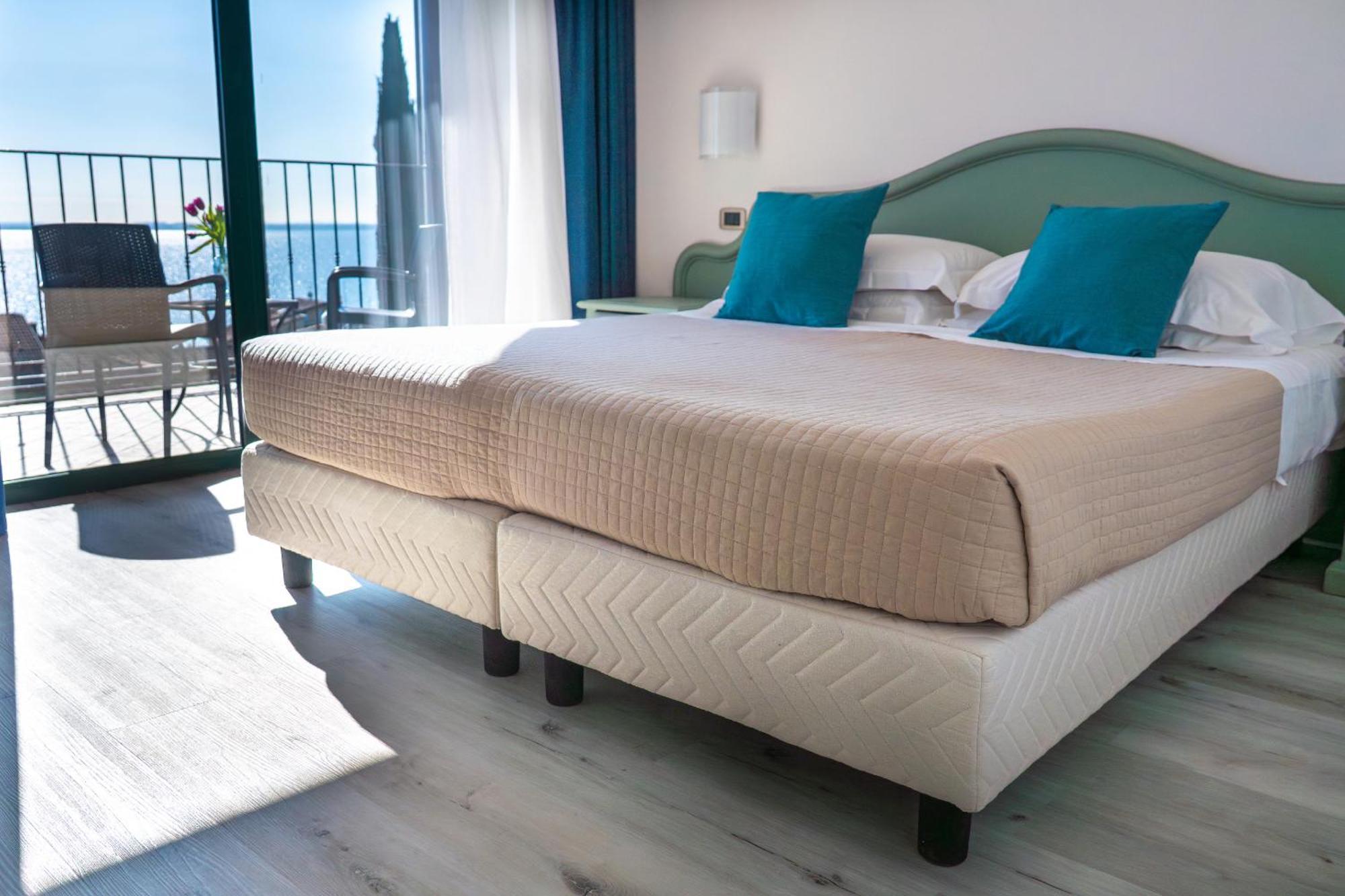 Ahg Riva Del Sole Hotel - Adults Only Moniga del Garda Ngoại thất bức ảnh