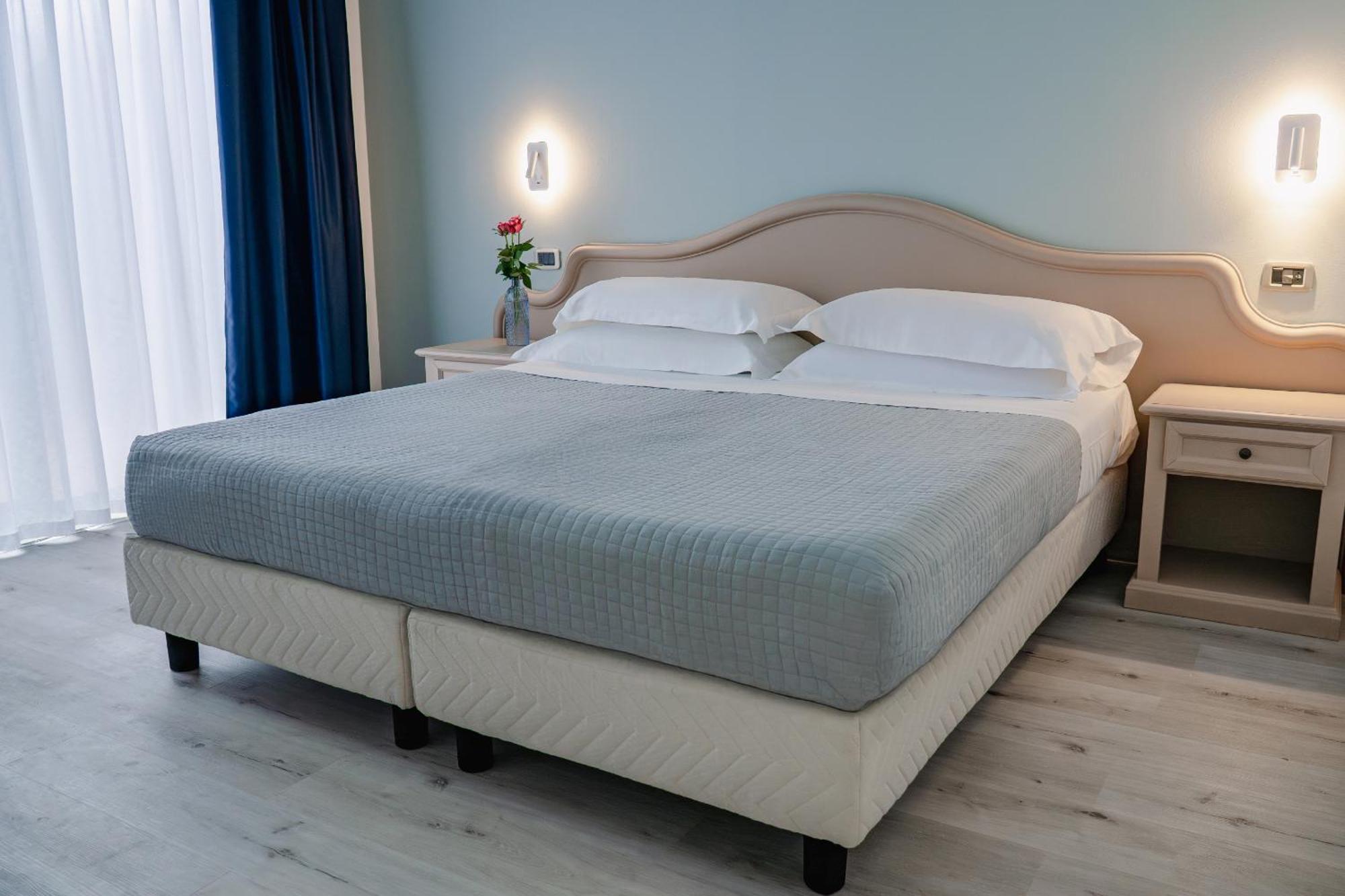Ahg Riva Del Sole Hotel - Adults Only Moniga del Garda Ngoại thất bức ảnh