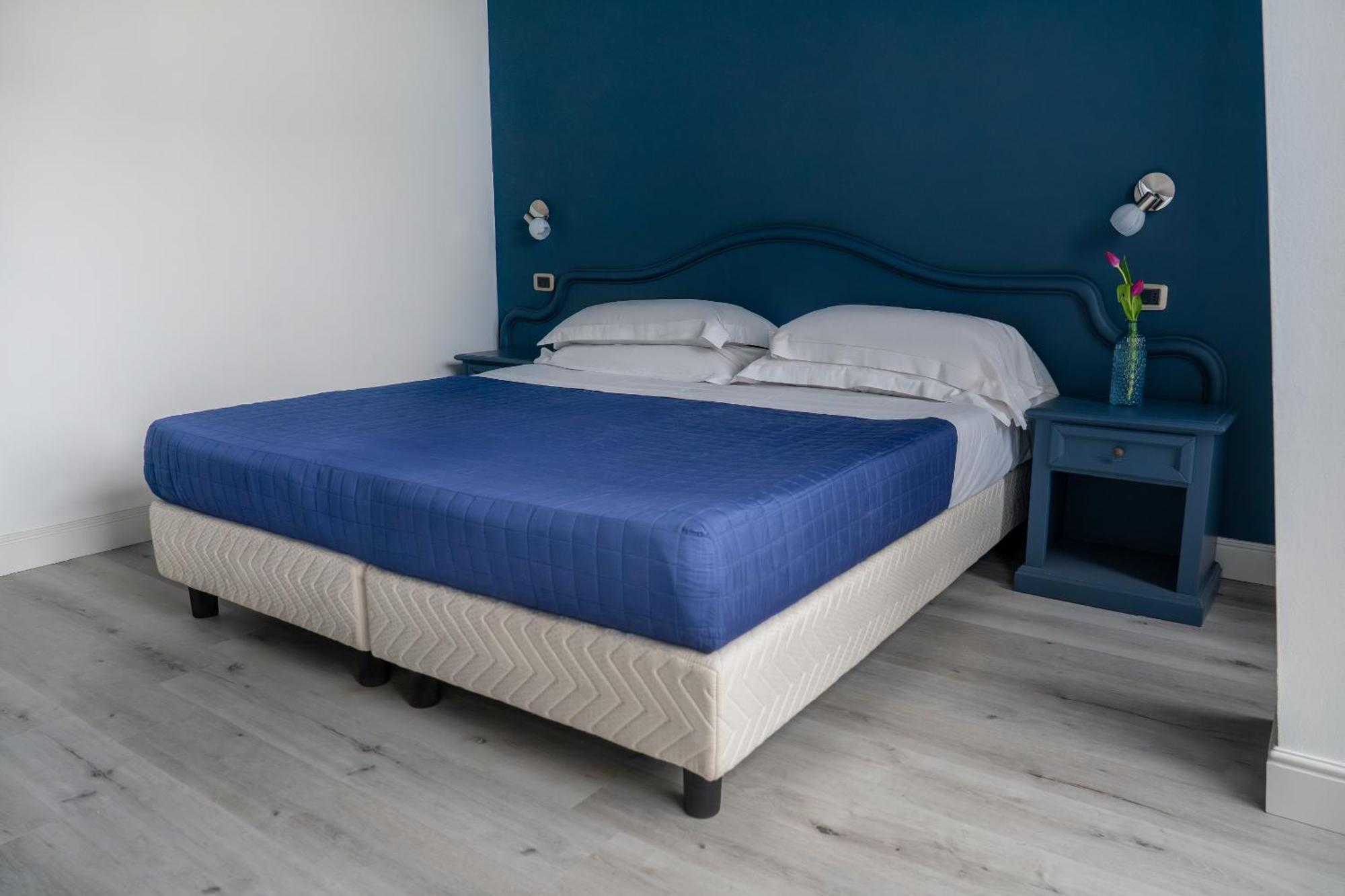 Ahg Riva Del Sole Hotel - Adults Only Moniga del Garda Ngoại thất bức ảnh