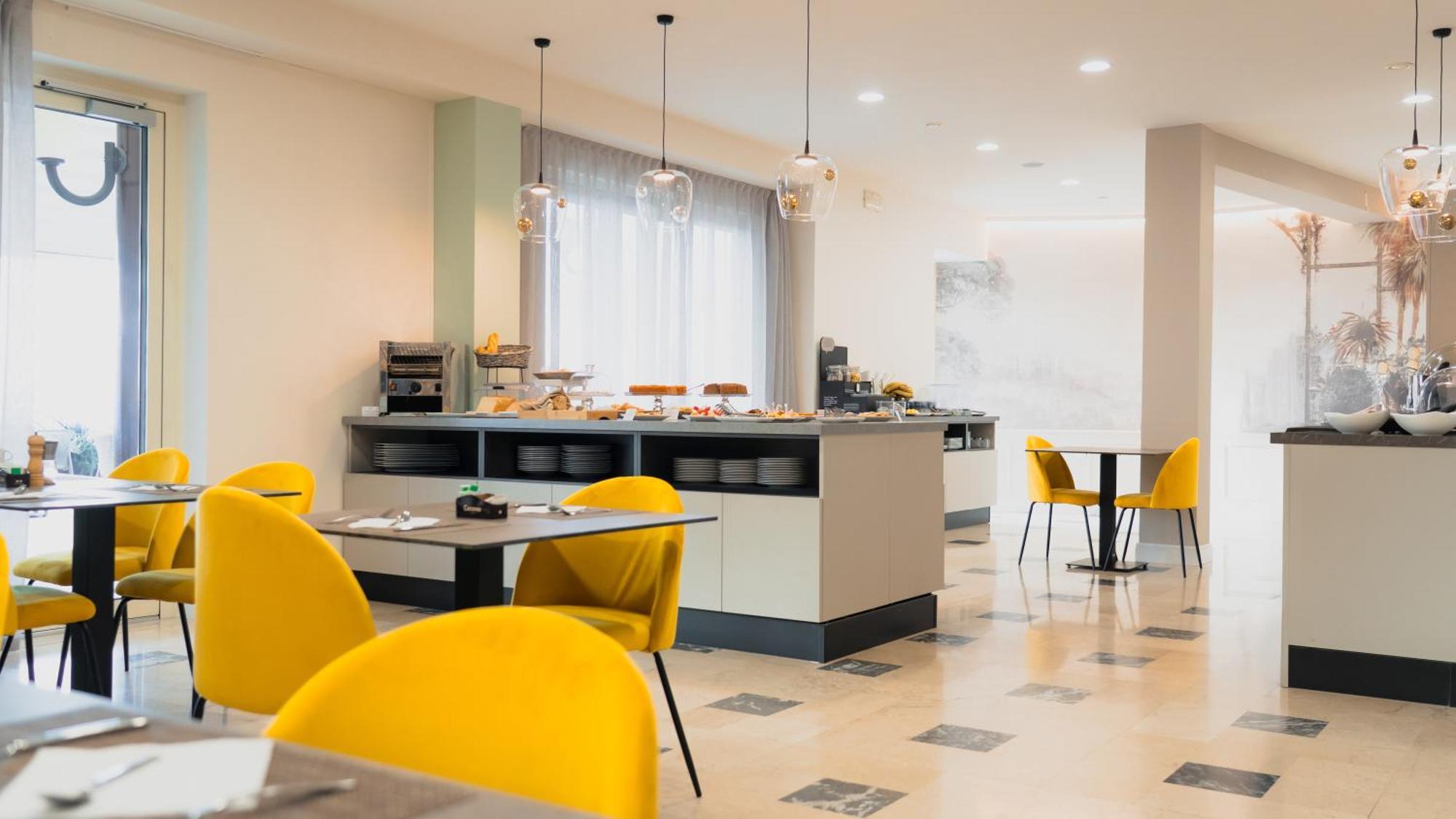 Ahg Riva Del Sole Hotel - Adults Only Moniga del Garda Ngoại thất bức ảnh