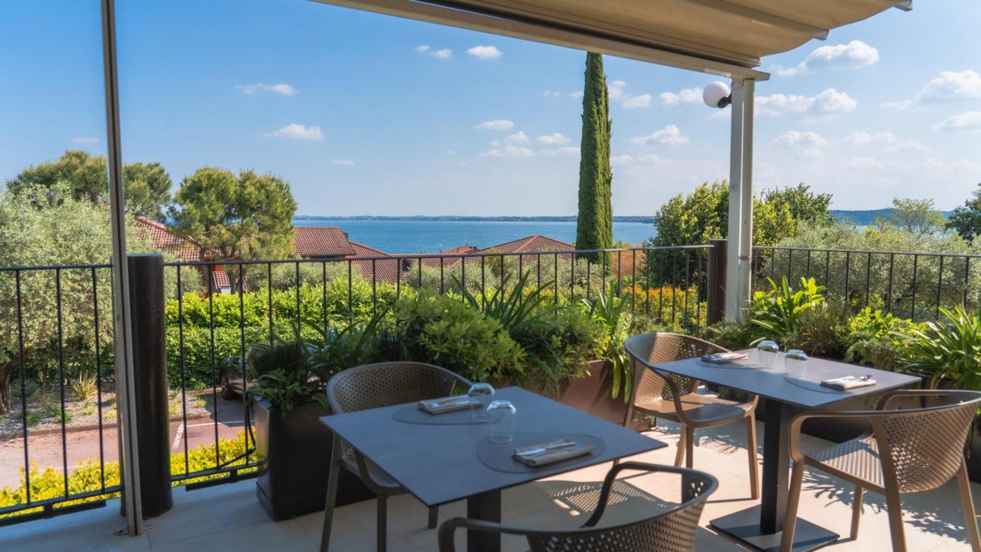 Ahg Riva Del Sole Hotel - Adults Only Moniga del Garda Ngoại thất bức ảnh